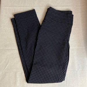 Charter Club Cambridge Slim Pull on Pants 4 Checkered